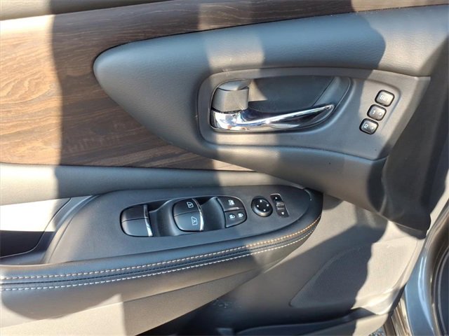 Certified 2024 Nissan Murano Platinum w/ Cargo Package image 3