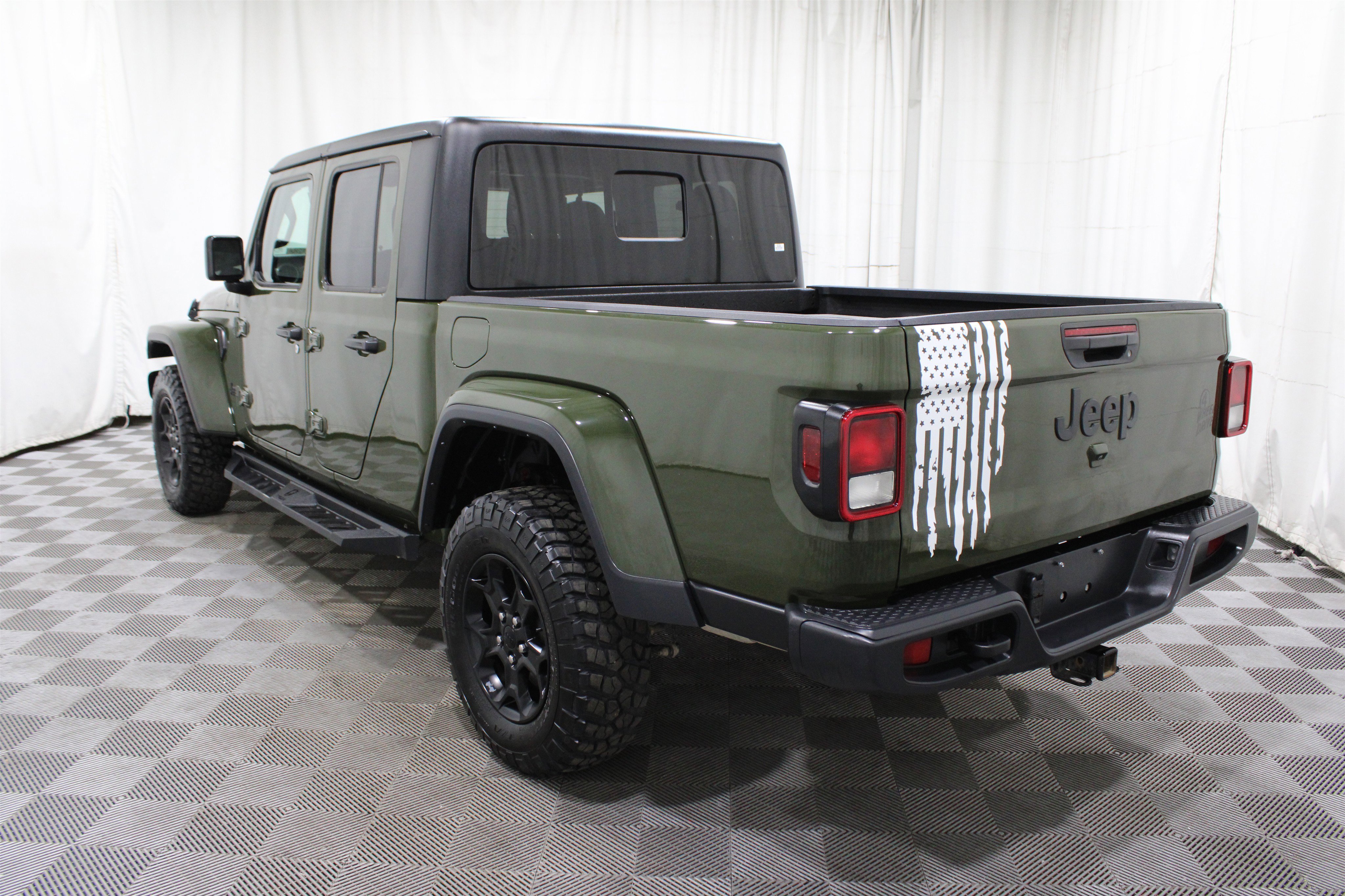 Used 2023 Jeep Gladiator Willys image 34