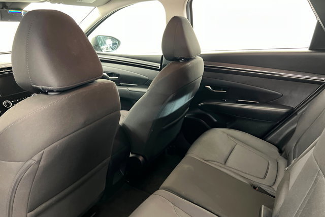 Used 2022 Hyundai Tucson SE w/ Cargo Package image 19