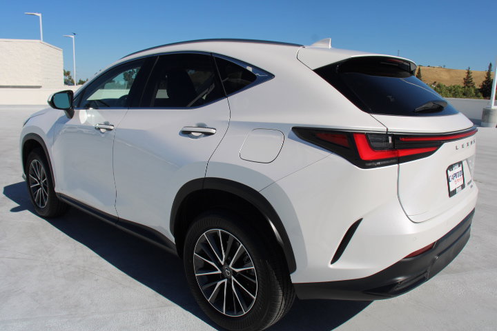 Used 2024 Lexus NX 350 AWD w/ Vision Package image 5