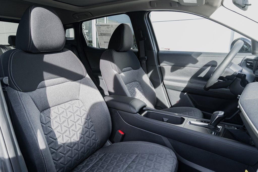 New 2026 Nissan Kicks SV w/ SV Premium Package image 16
