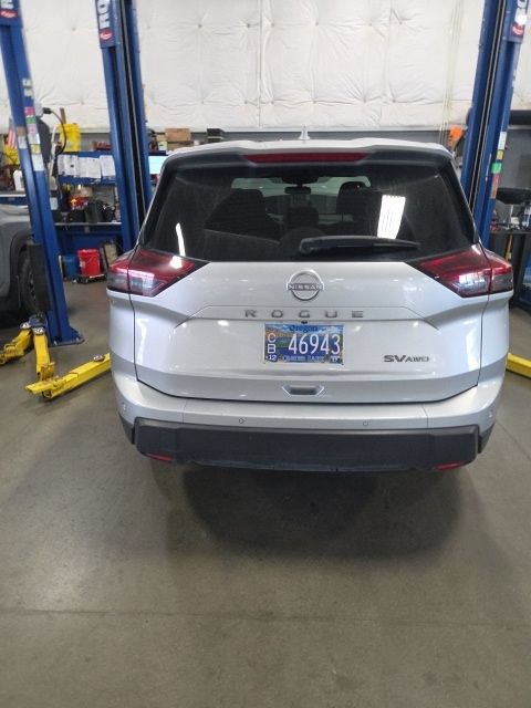 Used 2024 Nissan Rogue SV AWD/4WD image 5