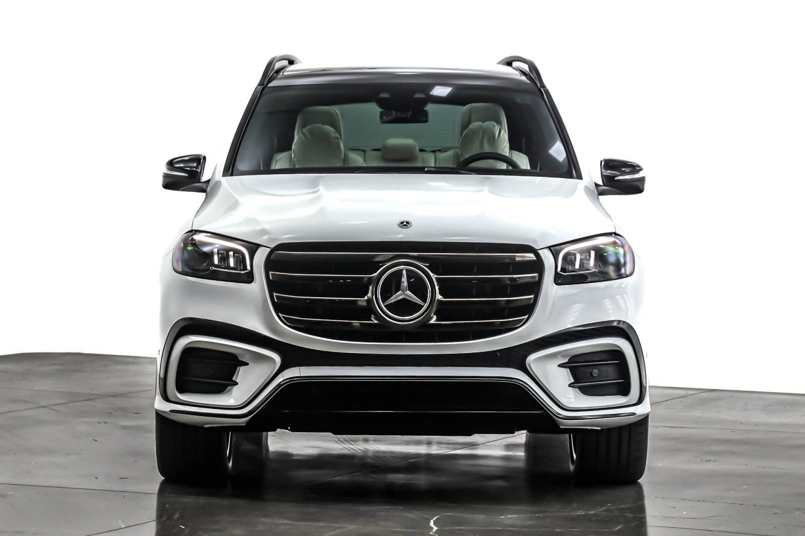 New 2026 Mercedes-Benz GLS 580 4MATIC image 2