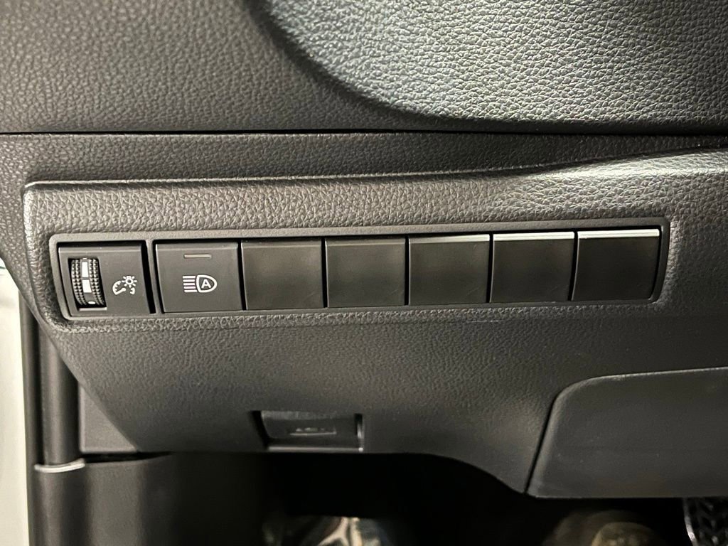 Used 2024 Toyota Corolla LE image 13