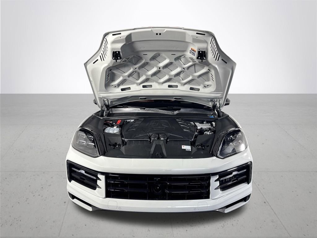 Used 2024 Porsche Cayenne S w/ Premium Package Plus (PP1) image 23