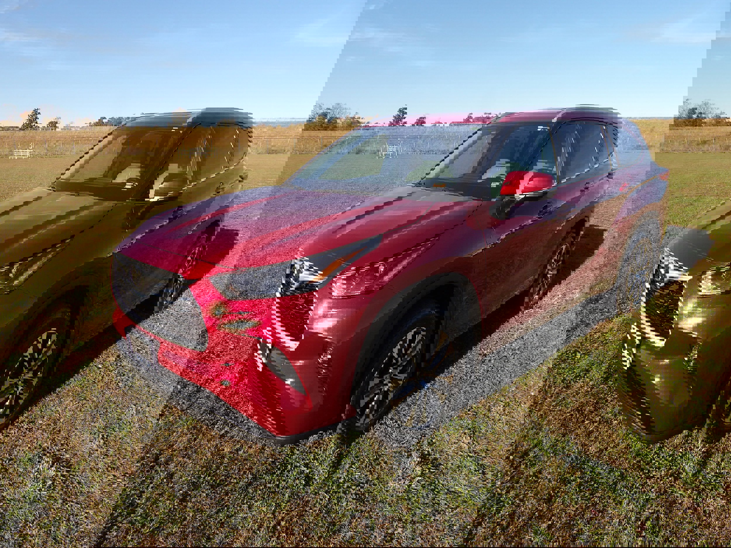 Used 2023 Toyota Highlander XLE AWD/4WD image 3