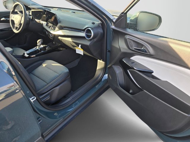 New 2026 Chevrolet Trax LT FWD image 13