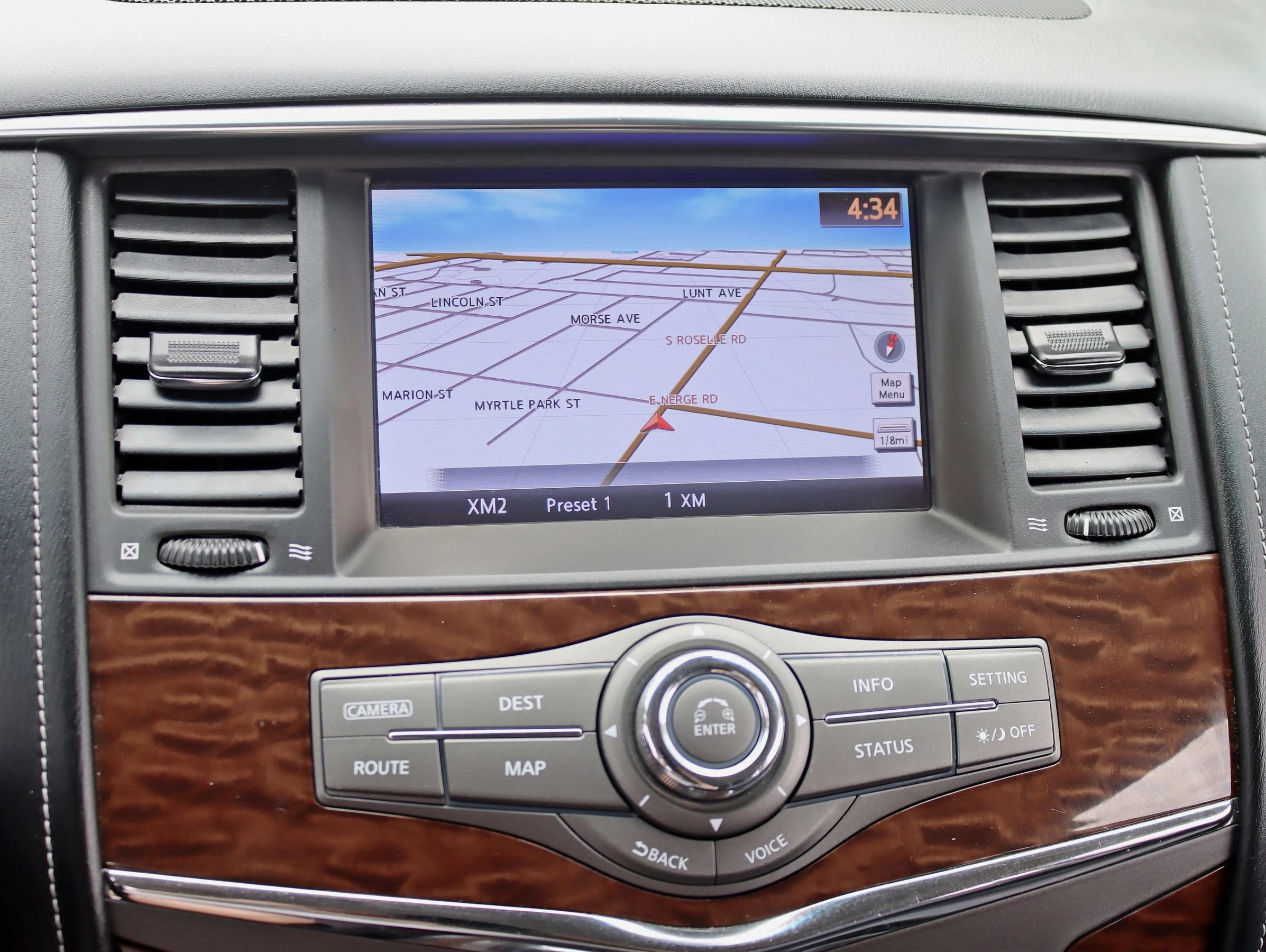 Used 2017 Nissan Armada Platinum AWD/4WD image 22
