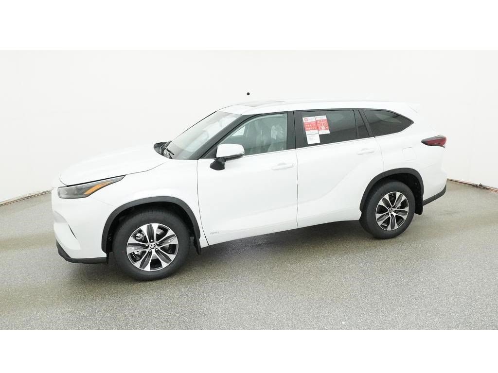 New 2026 Toyota Highlander XLE AWD/4WD image 2