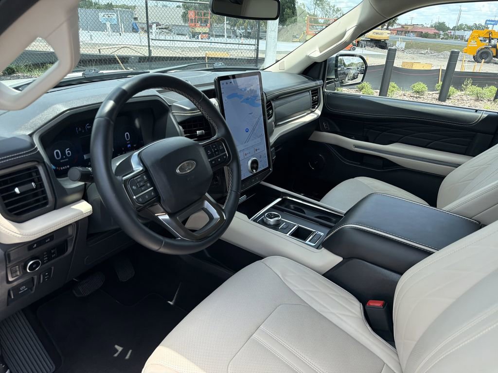 Used 2024 Ford Expedition Platinum RWD image 20