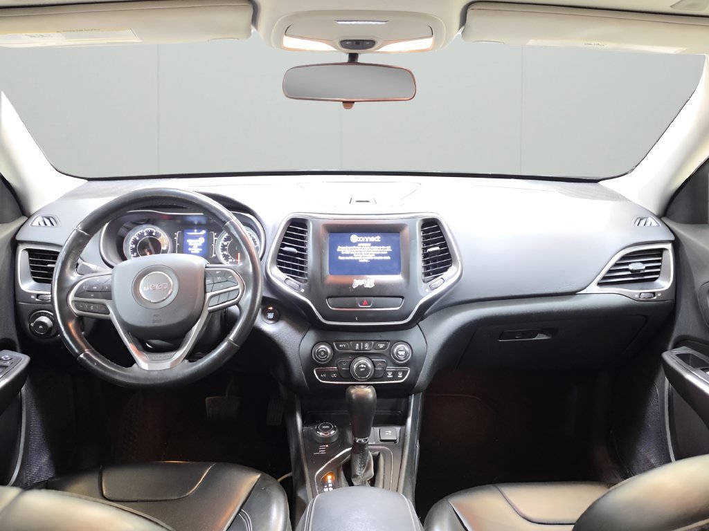 Used 2019 Jeep Cherokee Latitude Plus AWD/4WD image 14