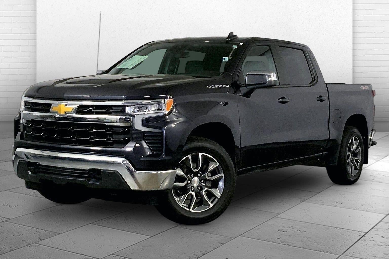 Used 2024 Chevrolet Silverado 1500 LT AWD/4WD image 12