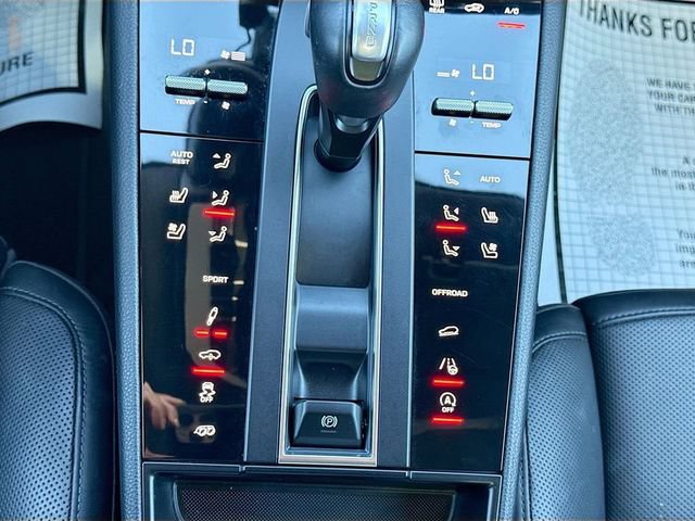 Certified 2024 Porsche Macan GTS AWD/4WD image 34