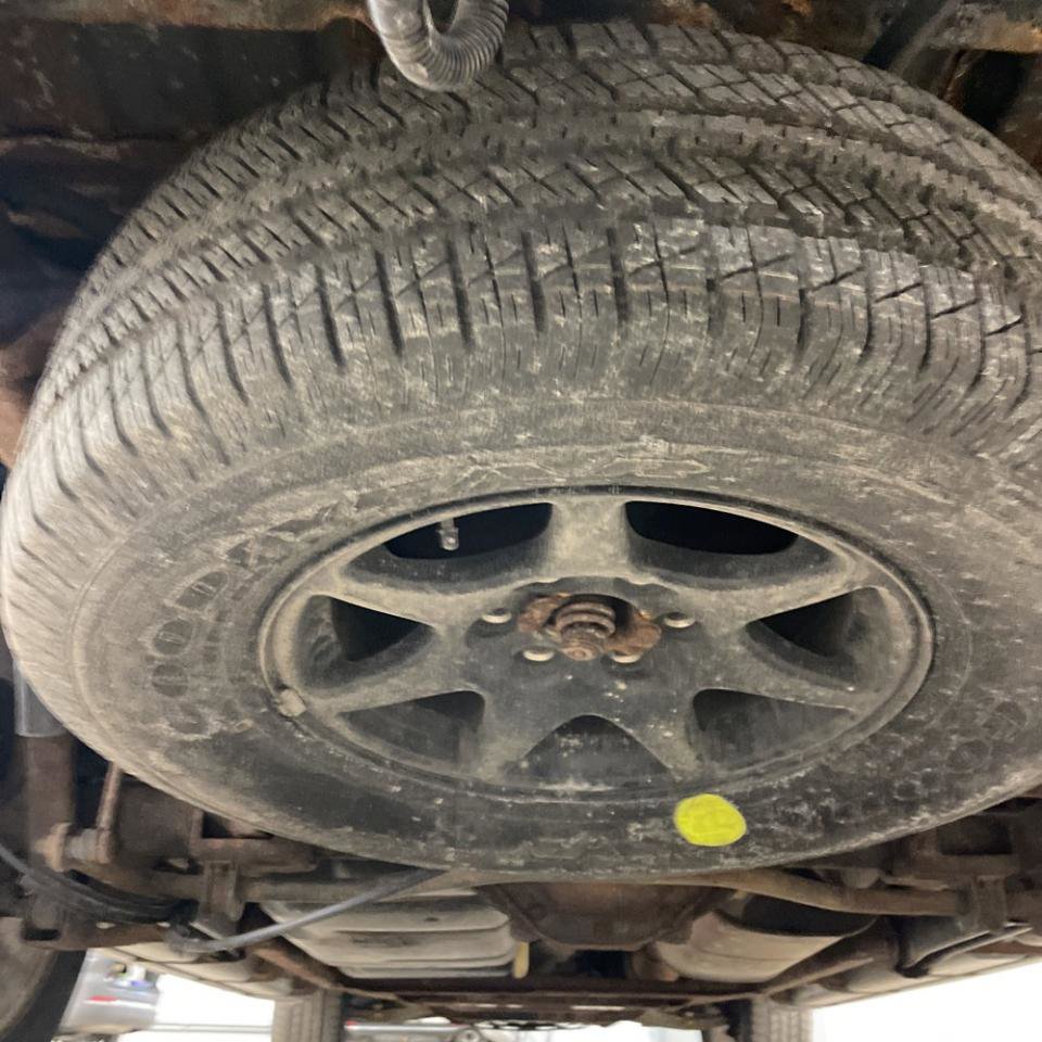 Used 2011 Chevrolet Avalanche LT AWD/4WD image 24