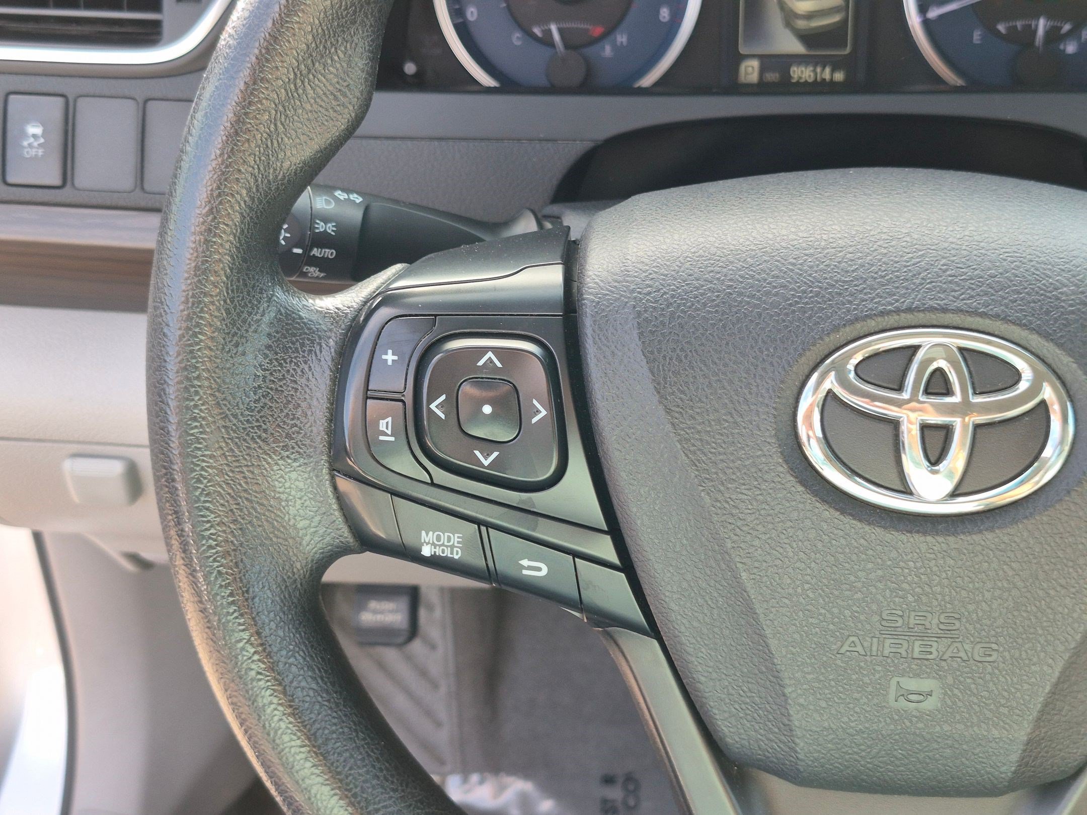 Used 2017 Toyota Camry LE FWD image 17
