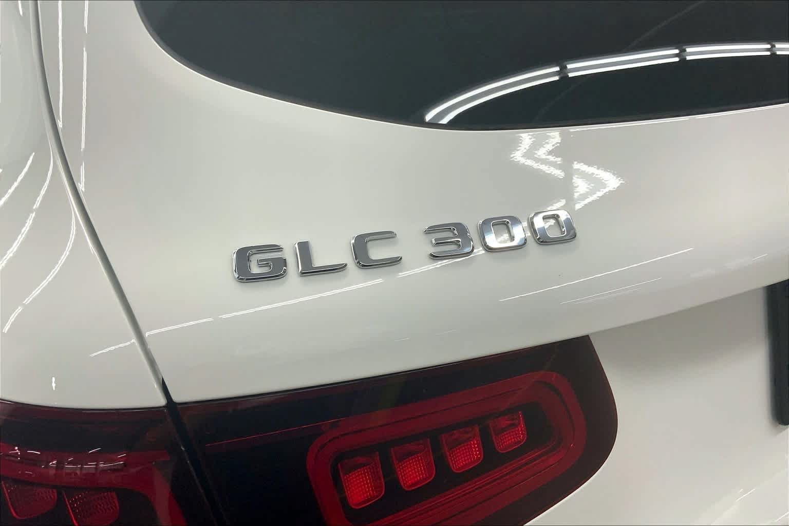 Used 2022 Mercedes-Benz GLC 300 image 9