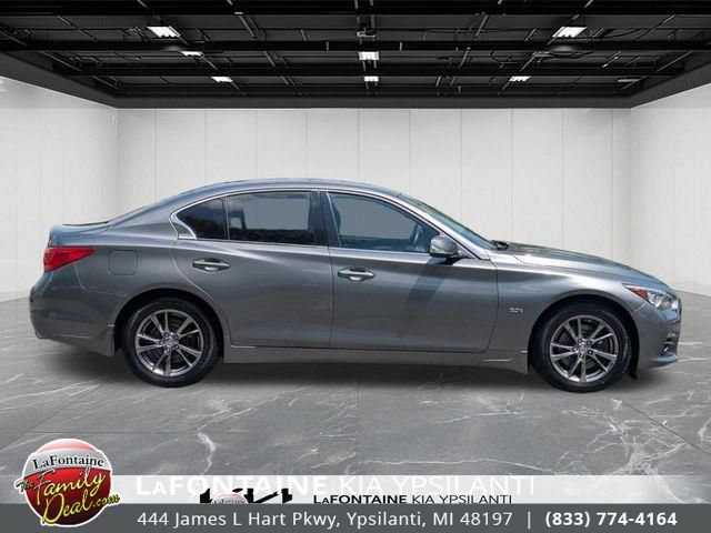 Used 2017 INFINITI Q50 Signature Edition w/ All Weather Package (L93) AWD/4WD image 6