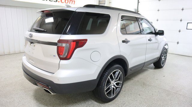 Used 2017 Ford Explorer Sport w/ Equipment Group 401A image 6