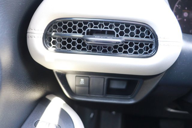 Used 2023 Honda HR-V LX image 24