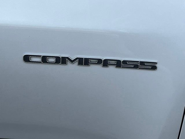 Used 2024 Jeep Compass Limited image 30