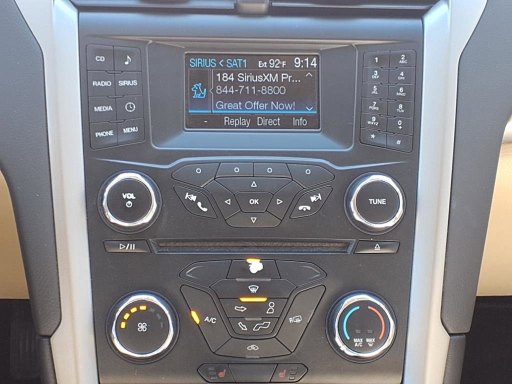 Used 2014 Ford Fusion SE w/ Equipment Group 202A image 5