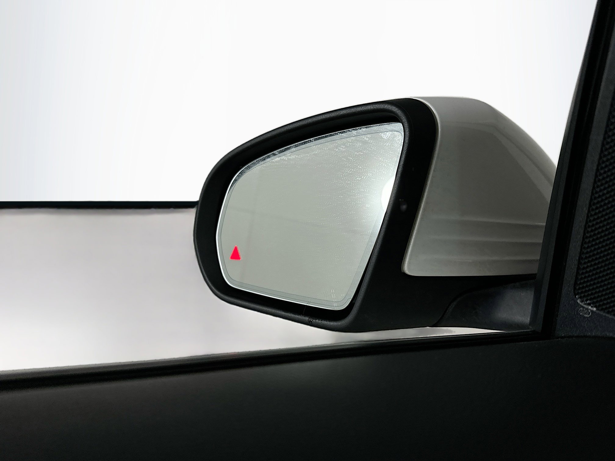 Used 2022 Mercedes-Benz GLC 300 4MATIC w/ Premium Package Lite image 16