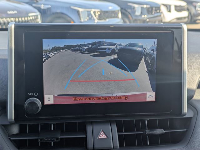 Used 2023 Toyota RAV4 XLE FWD image 21