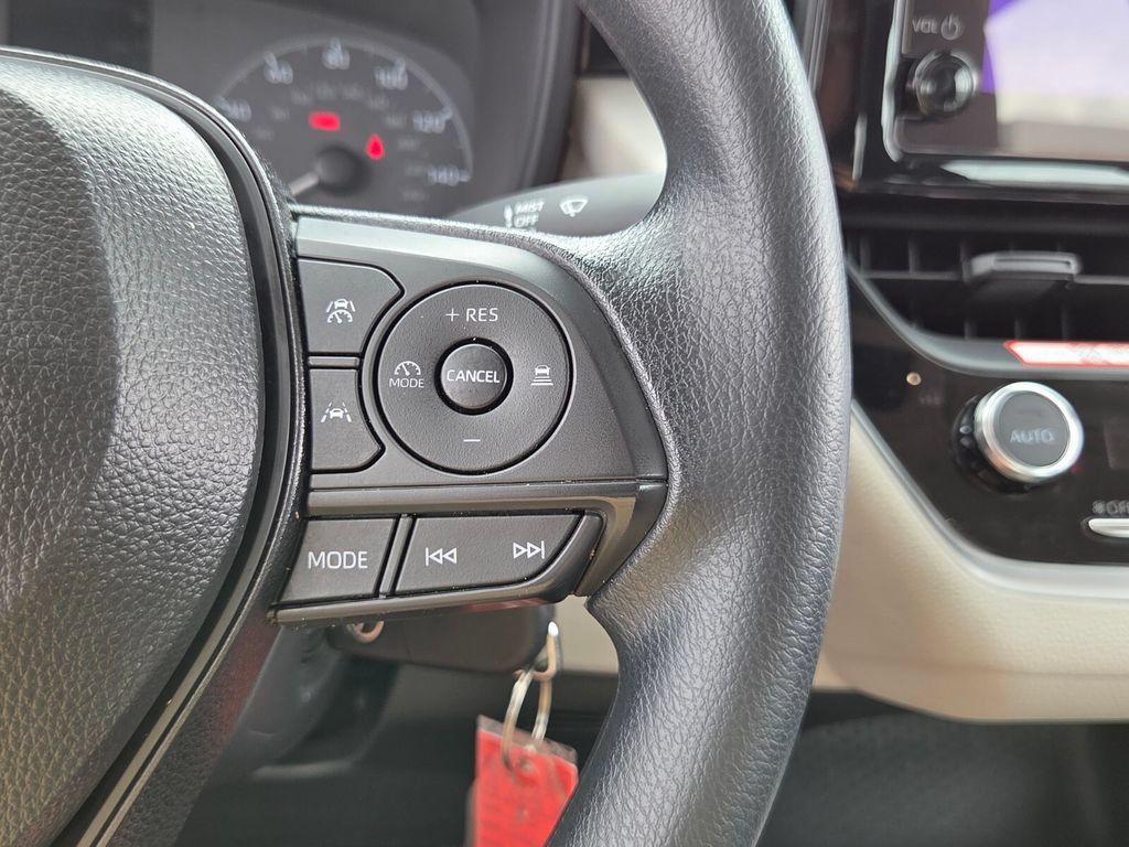 Certified 2025 Toyota Corolla LE FWD image 24