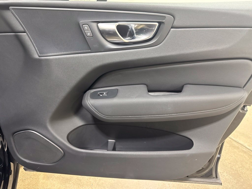 Certified 2026 Volvo XC60 B5 Plus AWD/4WD image 26