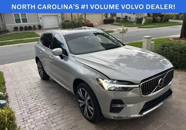 Used 2023 Volvo XC60 B5 Plus w/ Climate Package AWD/4WD image 1