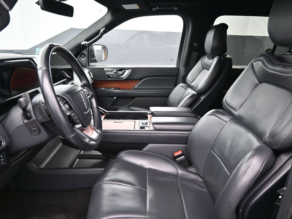 Used 2024 Lincoln Navigator Premiere image 19