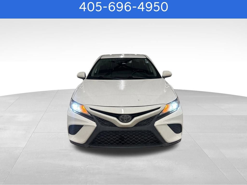 Used 2020 Toyota Camry SE image 6