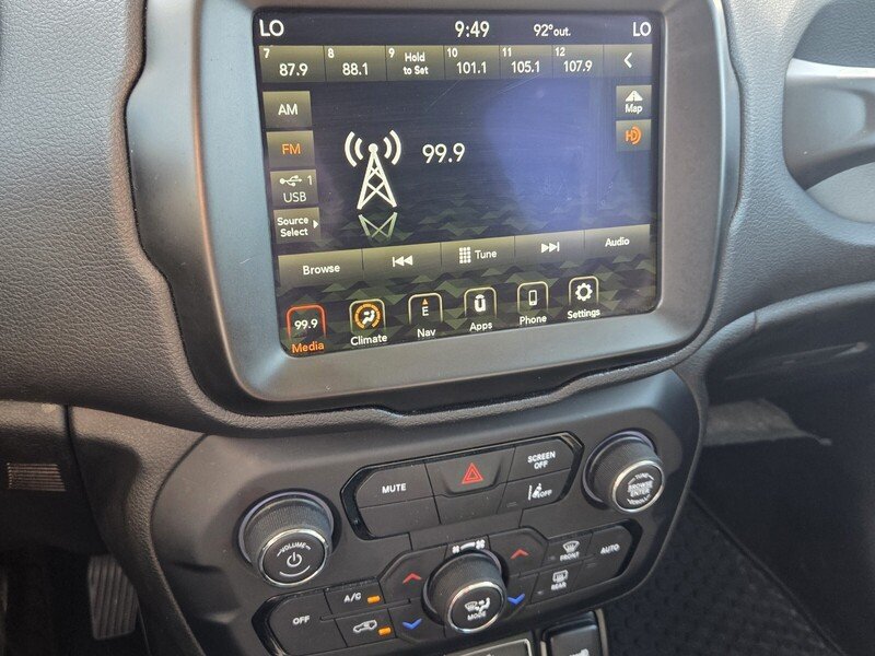 Certified 2023 Jeep Renegade Trailhawk AWD/4WD image 25