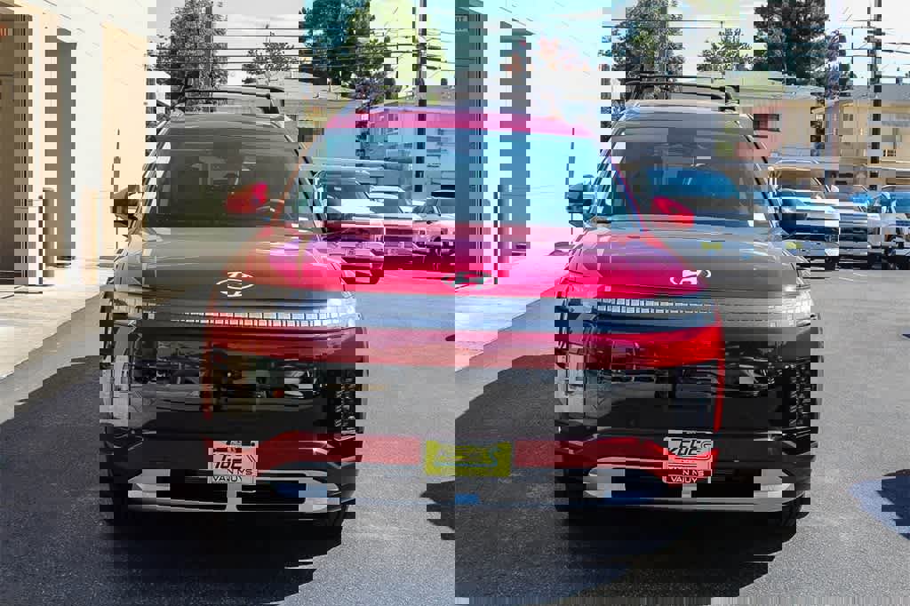 New 2026 Hyundai Ioniq 9 SEL image 2