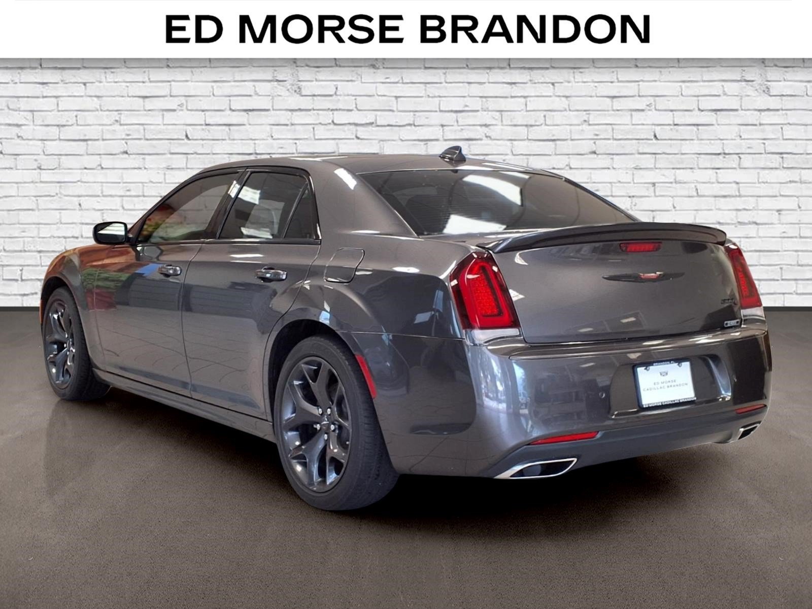 Used 2023 Chrysler 300 S w/ Comfort Group RWD image 3