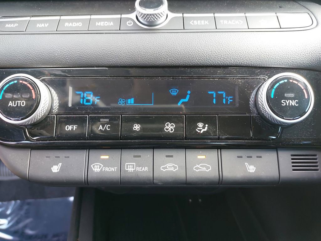 Certified 2025 Hyundai Elantra SEL w/ Cargo Package image 23