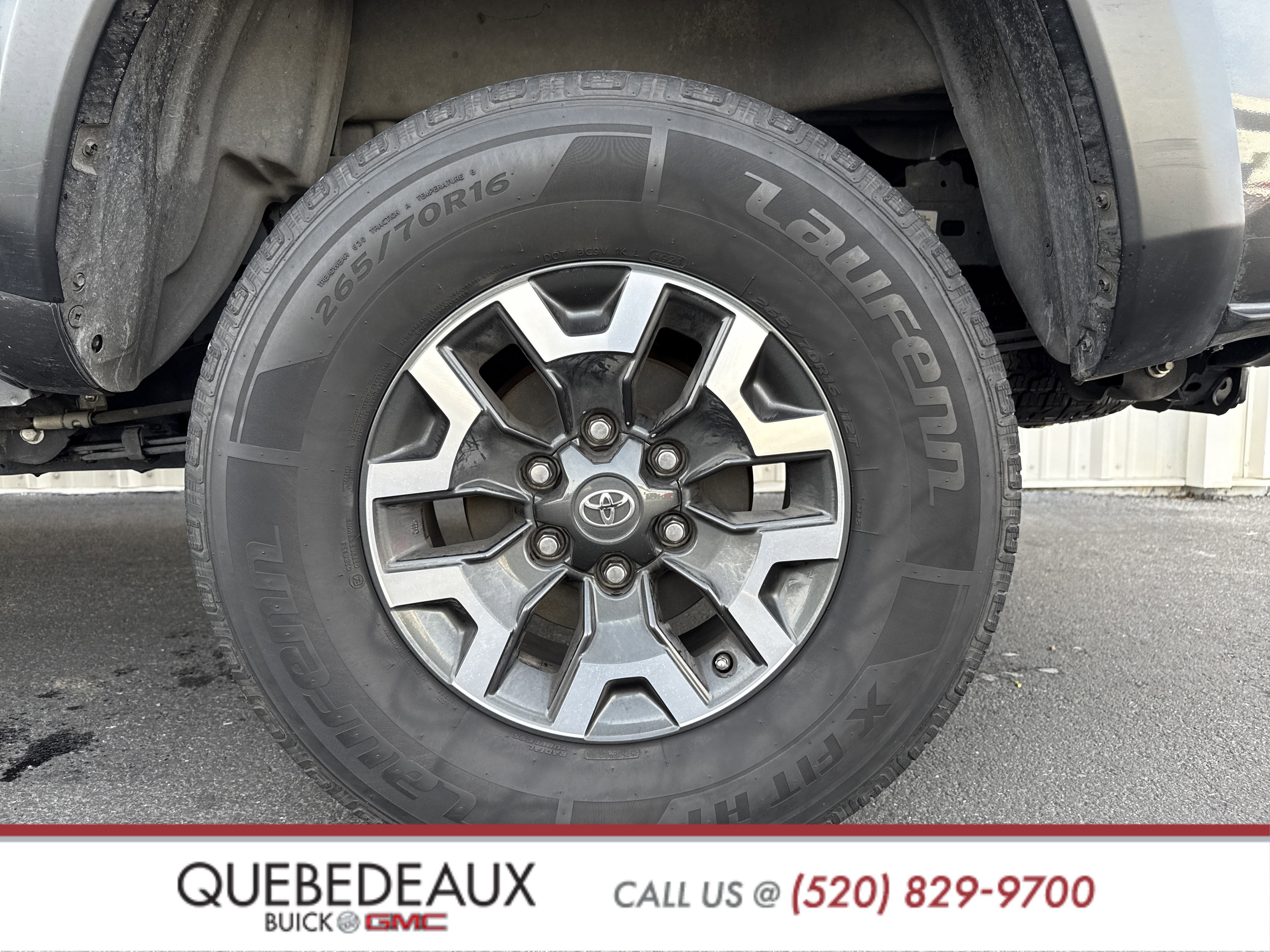 Used 2020 Toyota Tacoma TRD Off-Road image 8