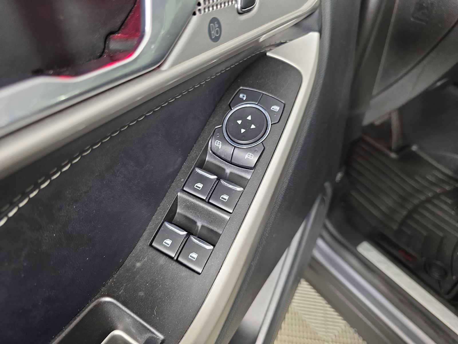 Used 2022 Ford Explorer Limited image 30