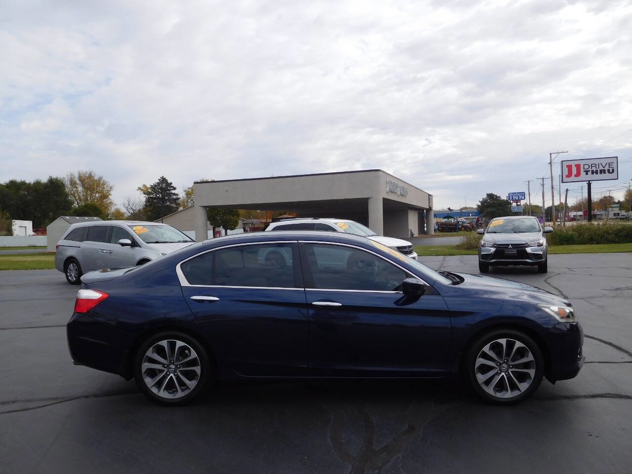 Used 2014 Honda Accord Sport image 11