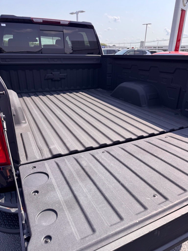 Used 2023 Chevrolet Silverado 1500 LTZ AWD/4WD image 13