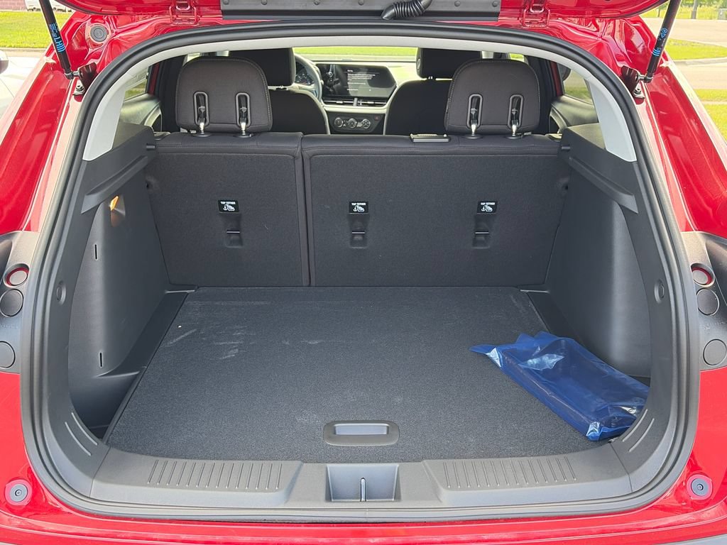 New 2026 Chevrolet Trax LS FWD image 6