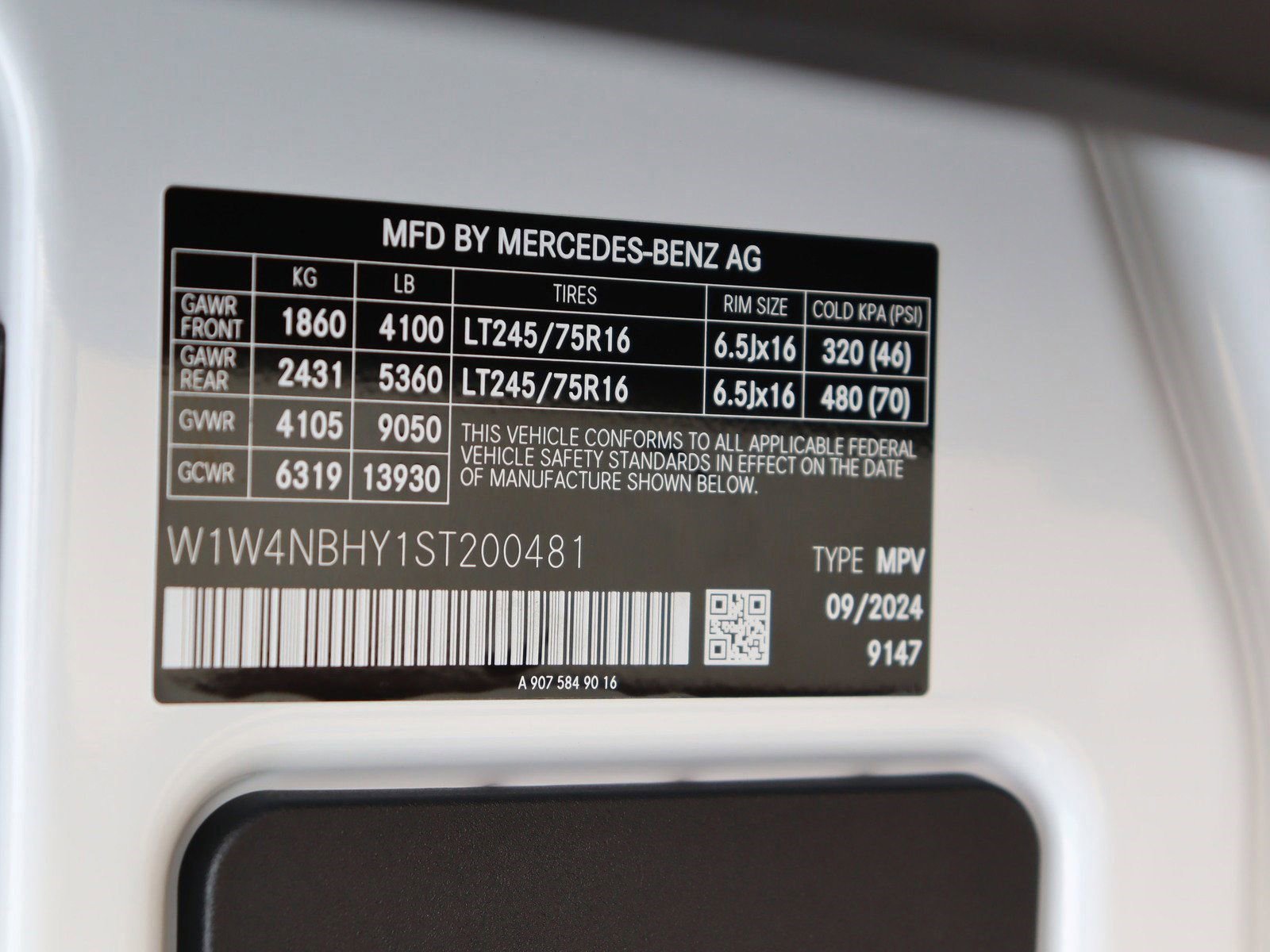 New 2025 Mercedes-Benz Sprinter 2500 image 19