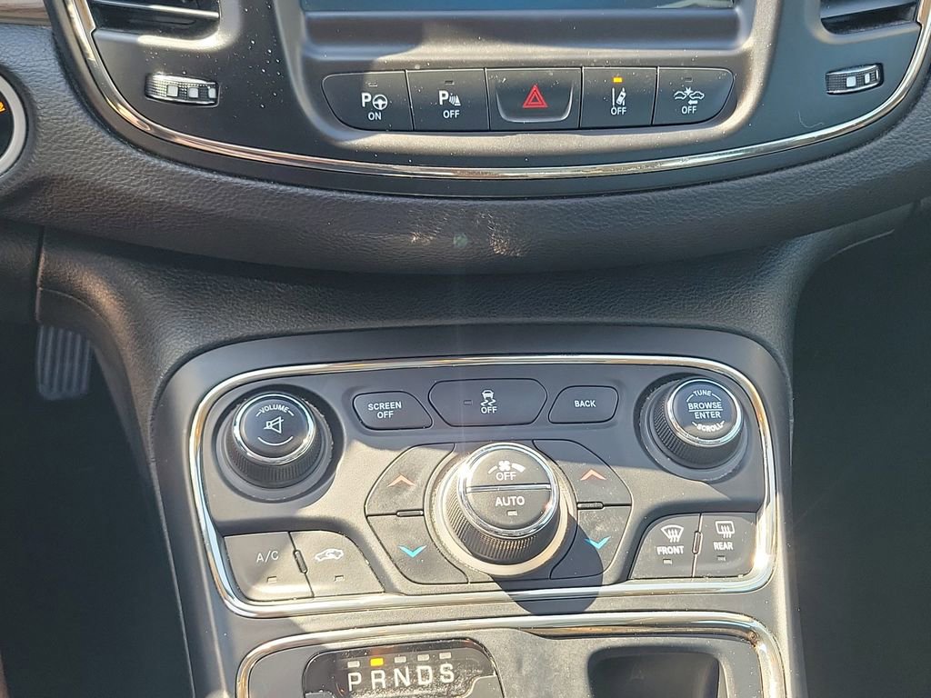 Used 2015 Chrysler 200 C w/ Navigation & Sound Group I AWD/4WD image 28