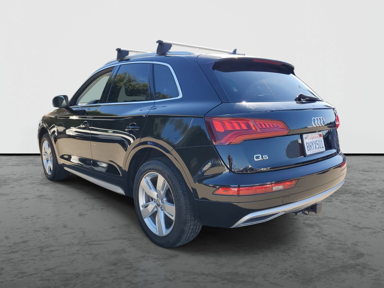 Used 2019 Audi Q5 2.0T Premium w/ Convenience Package image 3