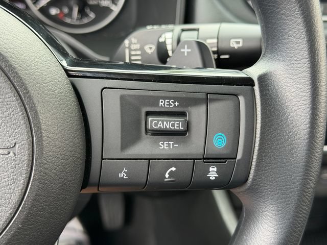 Used 2023 Nissan Rogue SV FWD image 22
