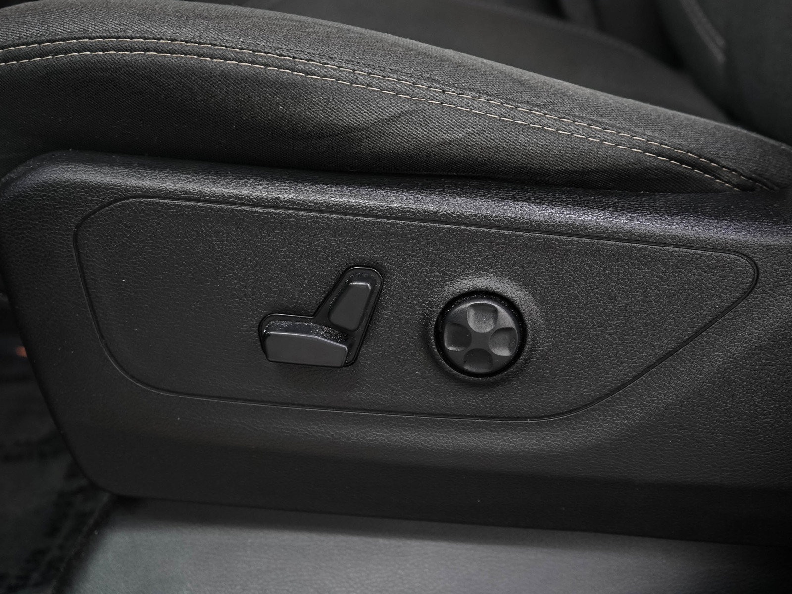 Used 2019 RAM 1500 Big Horn AWD/4WD image 25