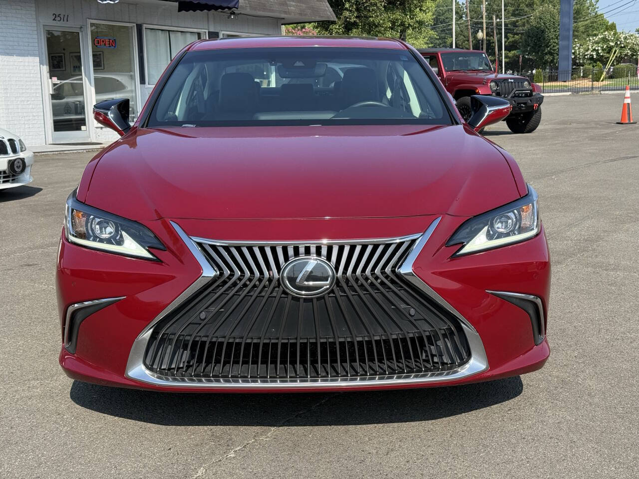 Used 2019 Lexus ES 350 w/ Premium Package FWD image 3