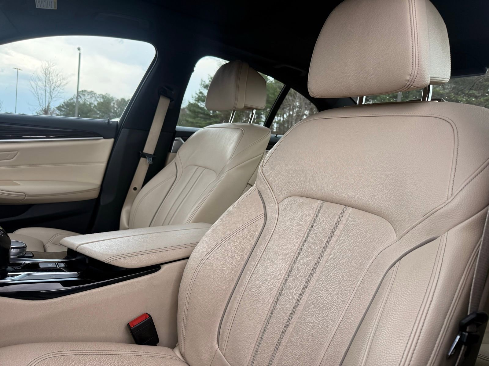 Used 2019 BMW 540i xDrive w/ Convenience Package AWD/4WD image 16