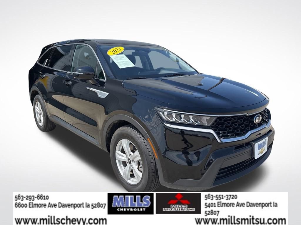 Used 2021 Kia Sorento LX image 3