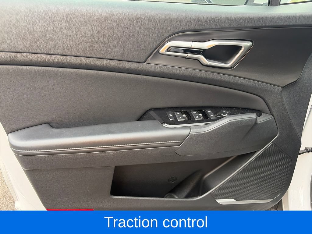 Used 2024 Kia Sportage EX AWD/4WD image 17
